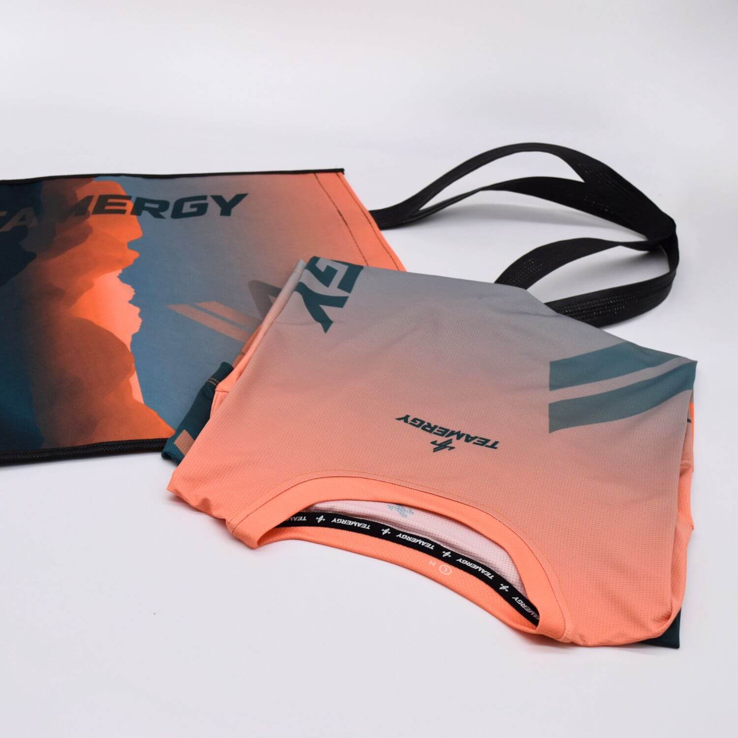 bolsa y camiseta personalizada trail Teamergy