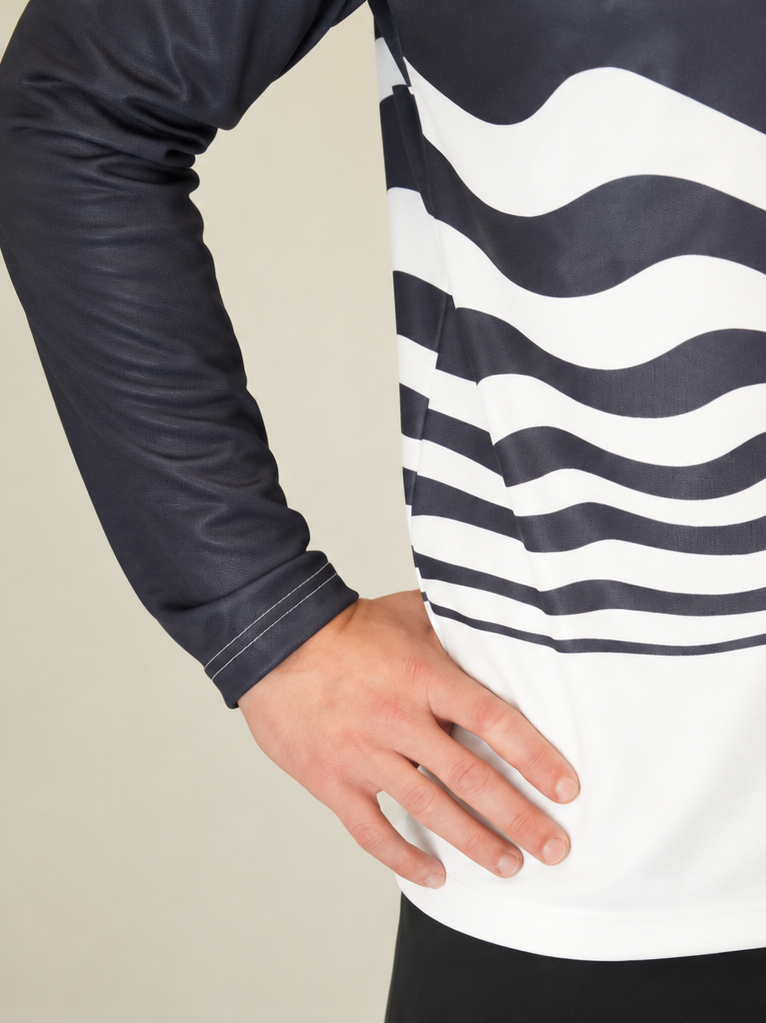SET-IN SLEEVE SWEATSHIRT WITHOUT POCKETS