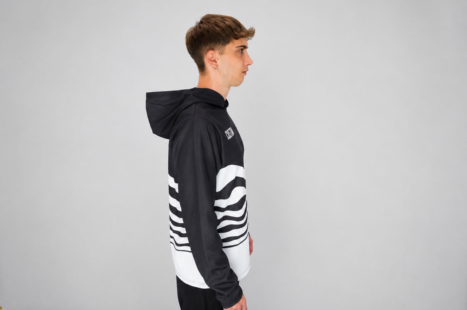 KANGAROO POCKET HOODIE