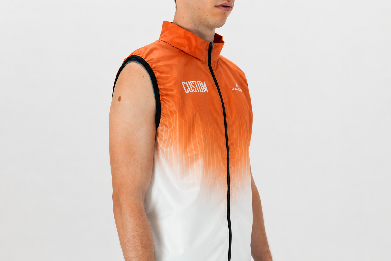 SLEEVELESS WINDBREAKER WITHOUT POCKETS
